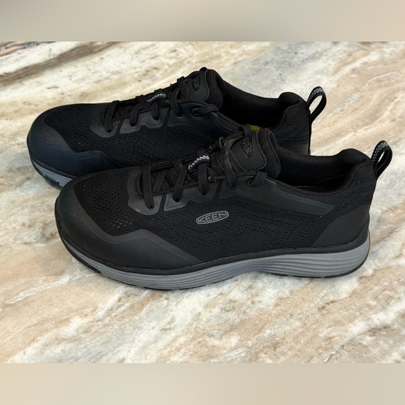 Men’s KEEN Sparta II Work shoes- aluminum toe. Size 9W - Picture 3 of 11